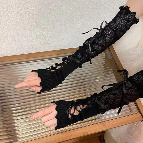 Pair of Fingerless Ballet Style Gloves – Black, Gothic Halloween Costume Accessory
